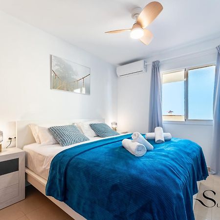 Beachside Retreat With Private Terrace Беналмадена Екстериор снимка