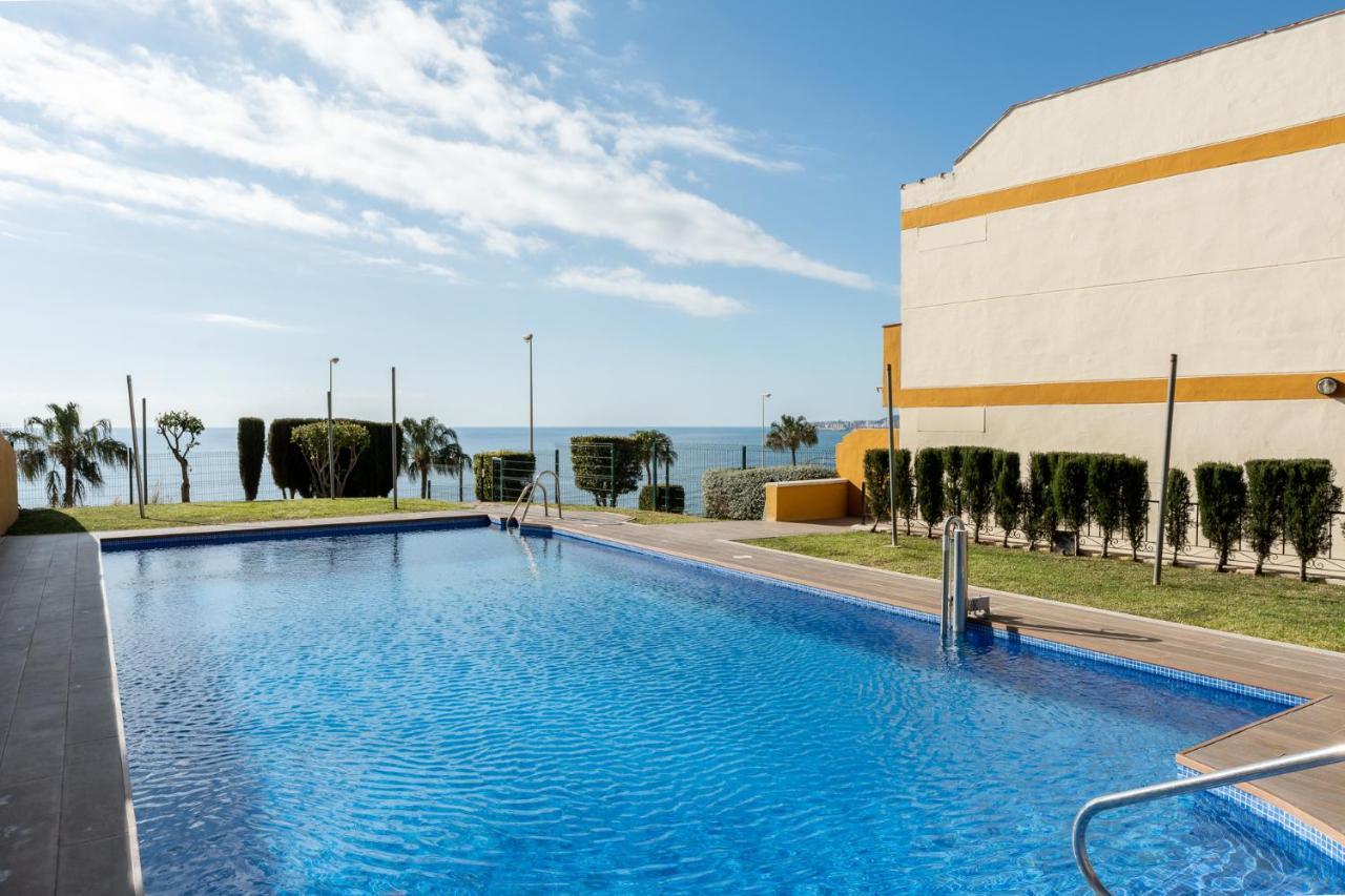 Beachside Retreat With Private Terrace Беналмадена Екстериор снимка