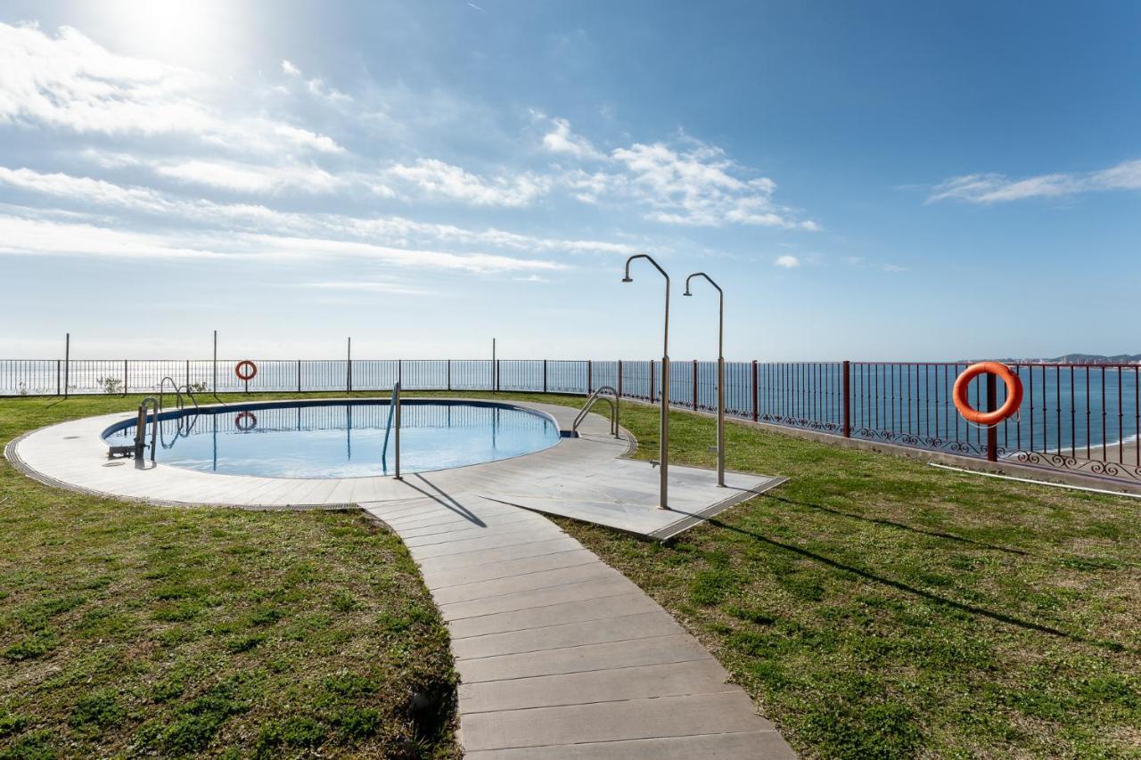 Beachside Retreat With Private Terrace Беналмадена Екстериор снимка