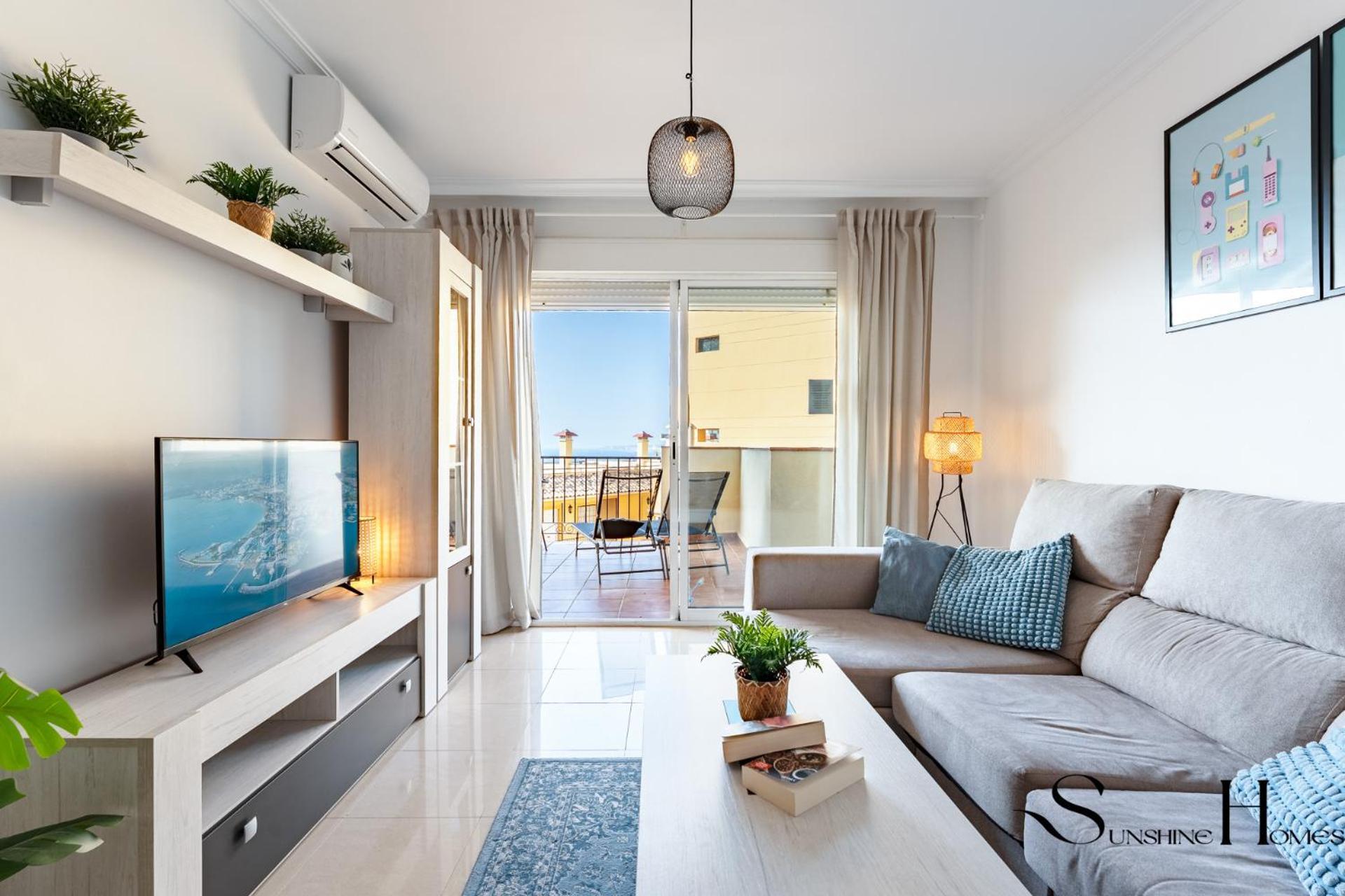 Beachside Retreat With Private Terrace Беналмадена Екстериор снимка