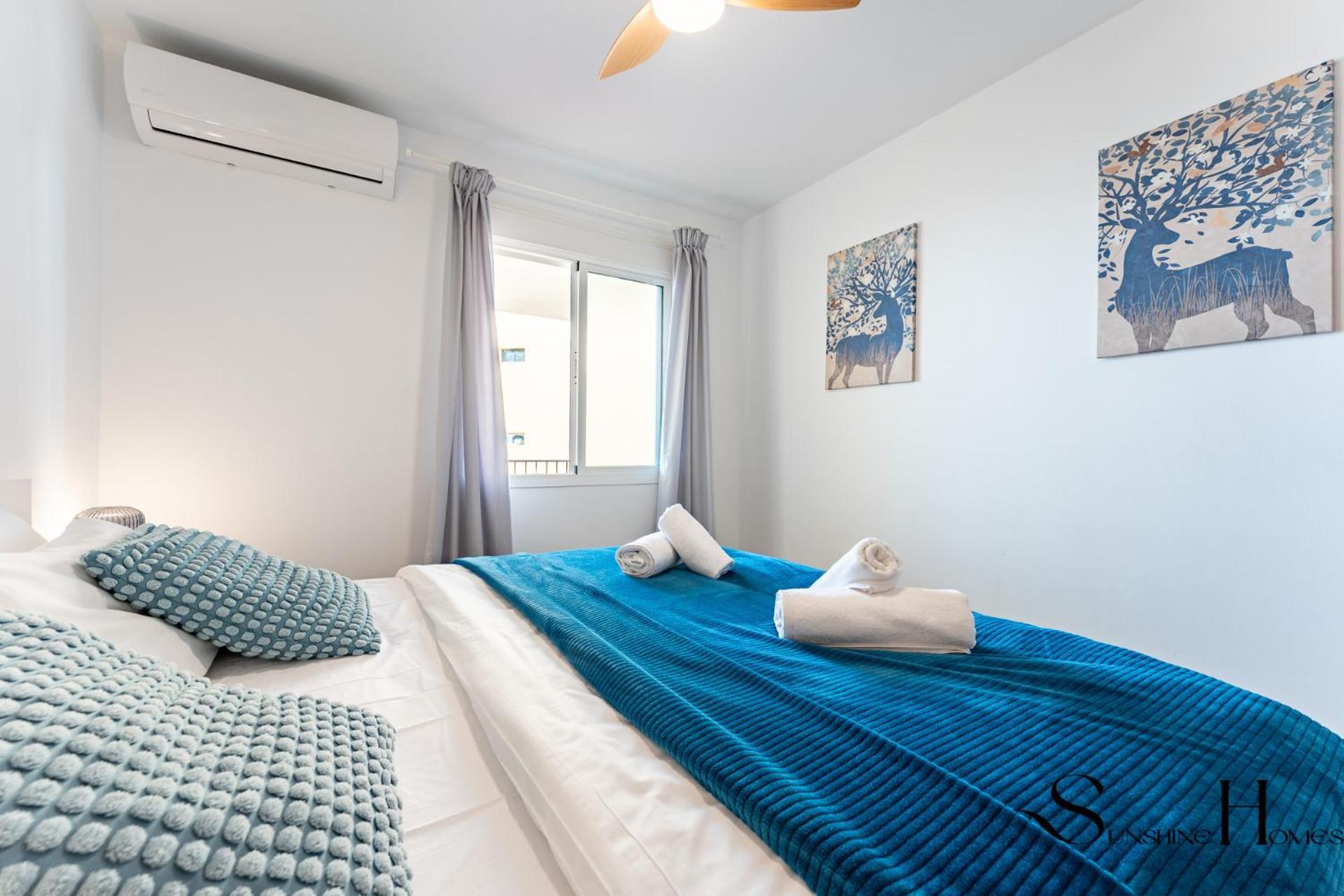 Beachside Retreat With Private Terrace Беналмадена Екстериор снимка