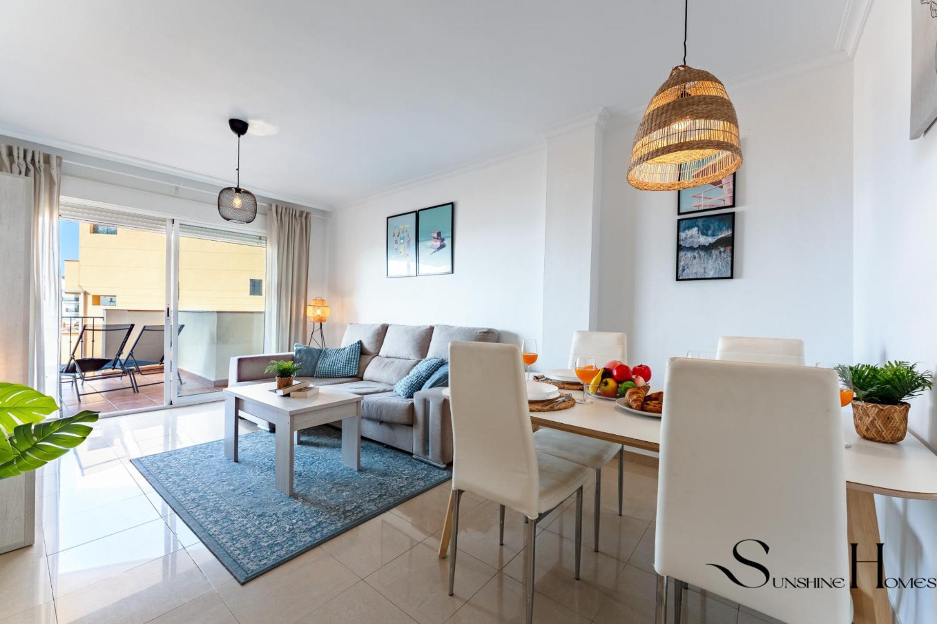 Beachside Retreat With Private Terrace Беналмадена Екстериор снимка