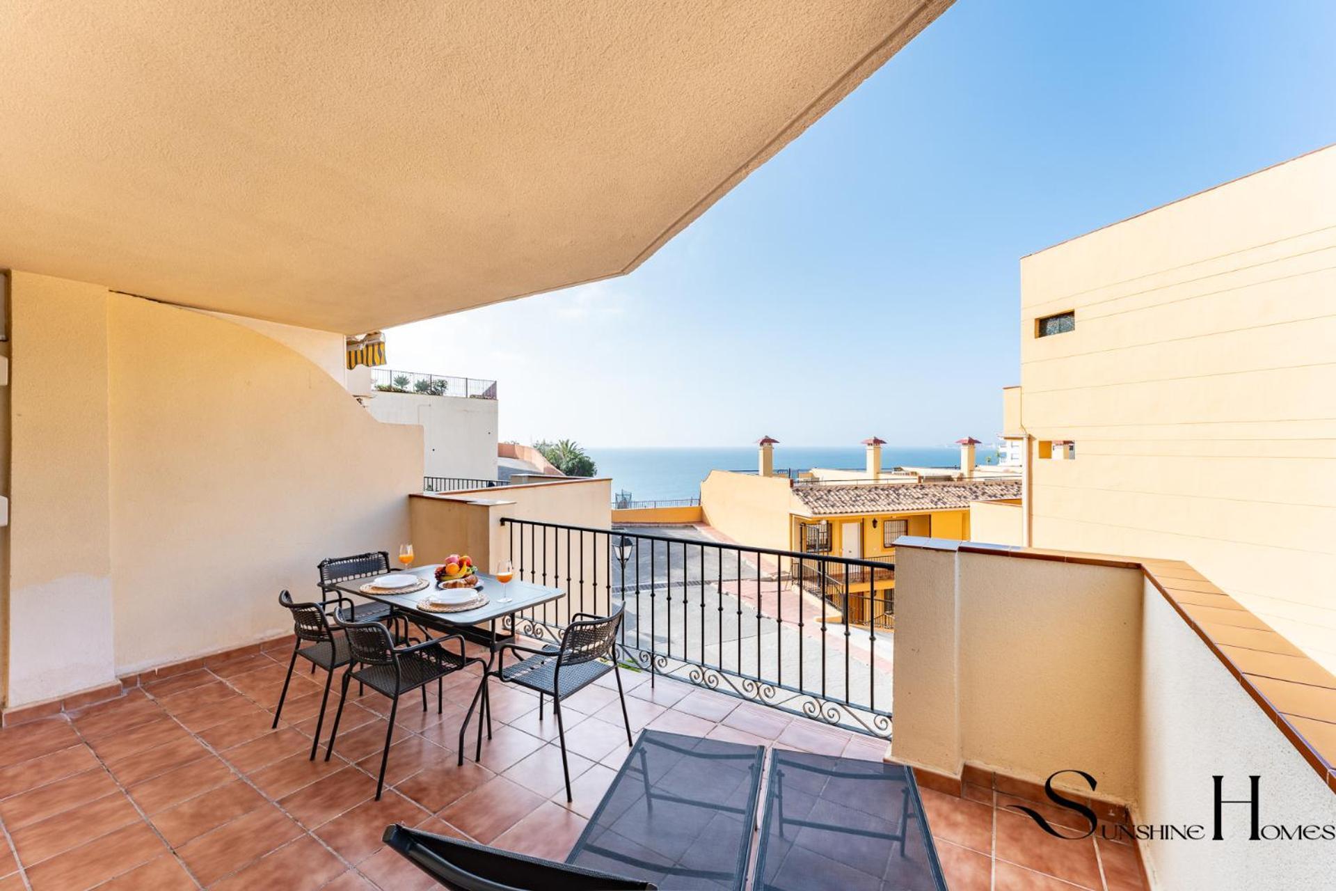 Beachside Retreat With Private Terrace Беналмадена Екстериор снимка